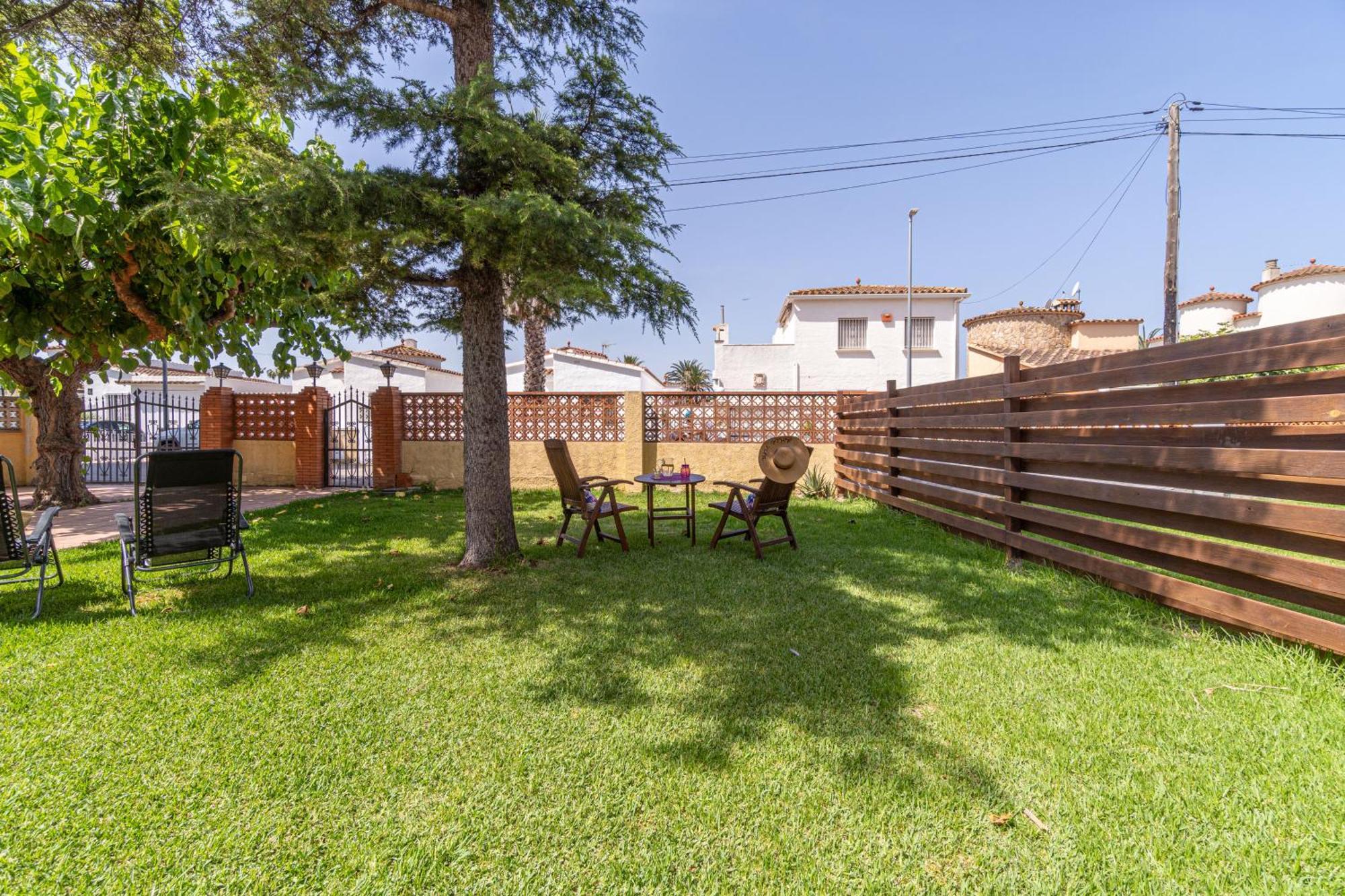 Apart-Rent Casa Con Jardin Pani 0081 Empuriabrava Bagian luar foto
