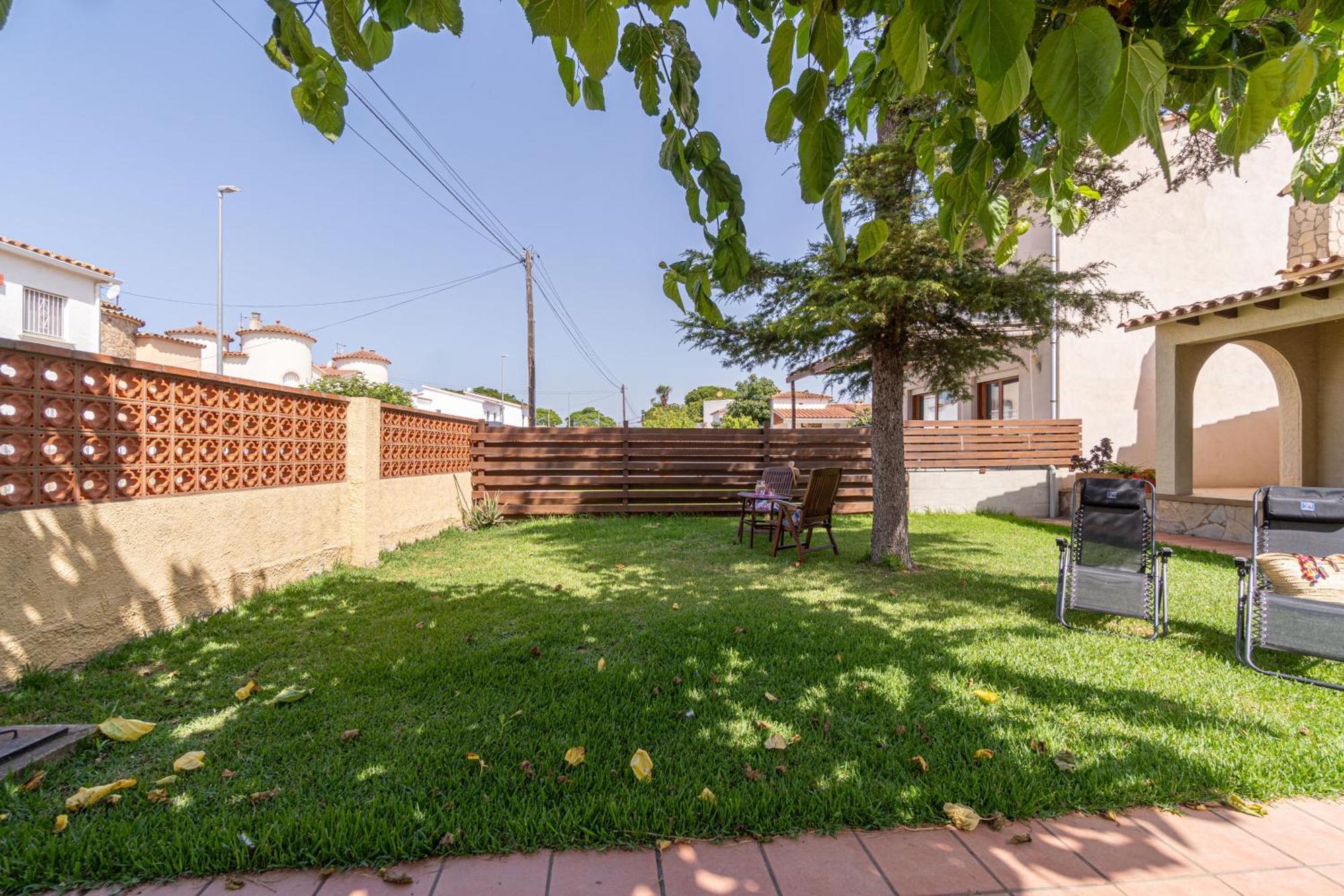 Apart-Rent Casa Con Jardin Pani 0081 Empuriabrava Bagian luar foto